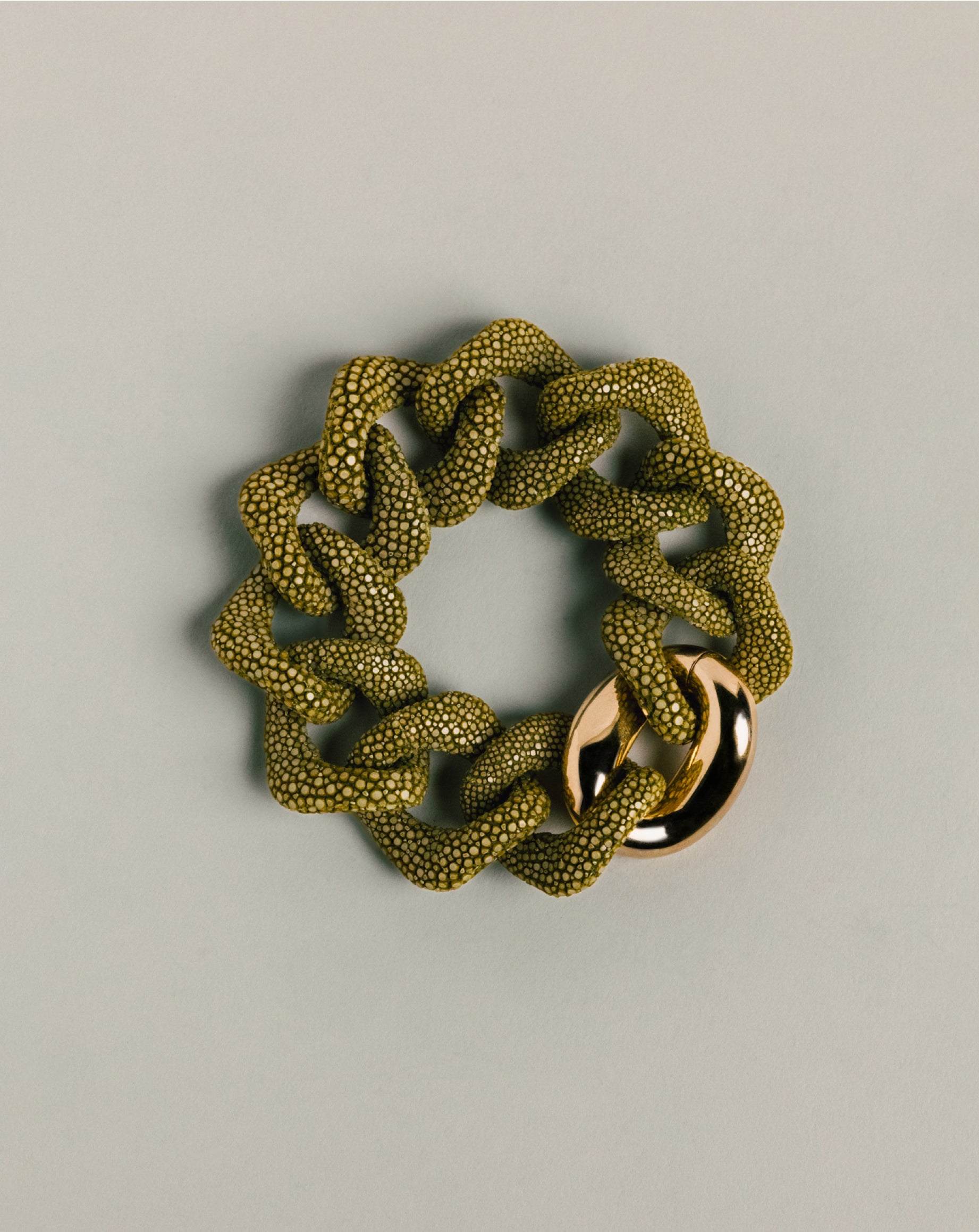 Galuchat - Kiwi green - Gold plated