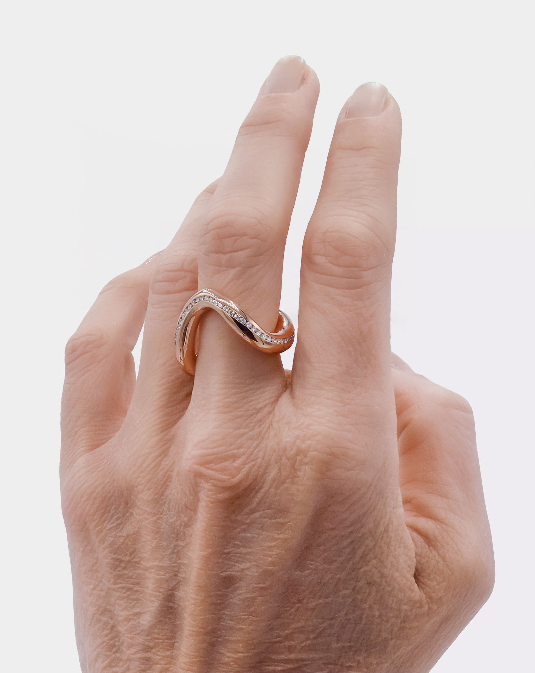 Ring - 18K rose gold with 0.75ct diamonds