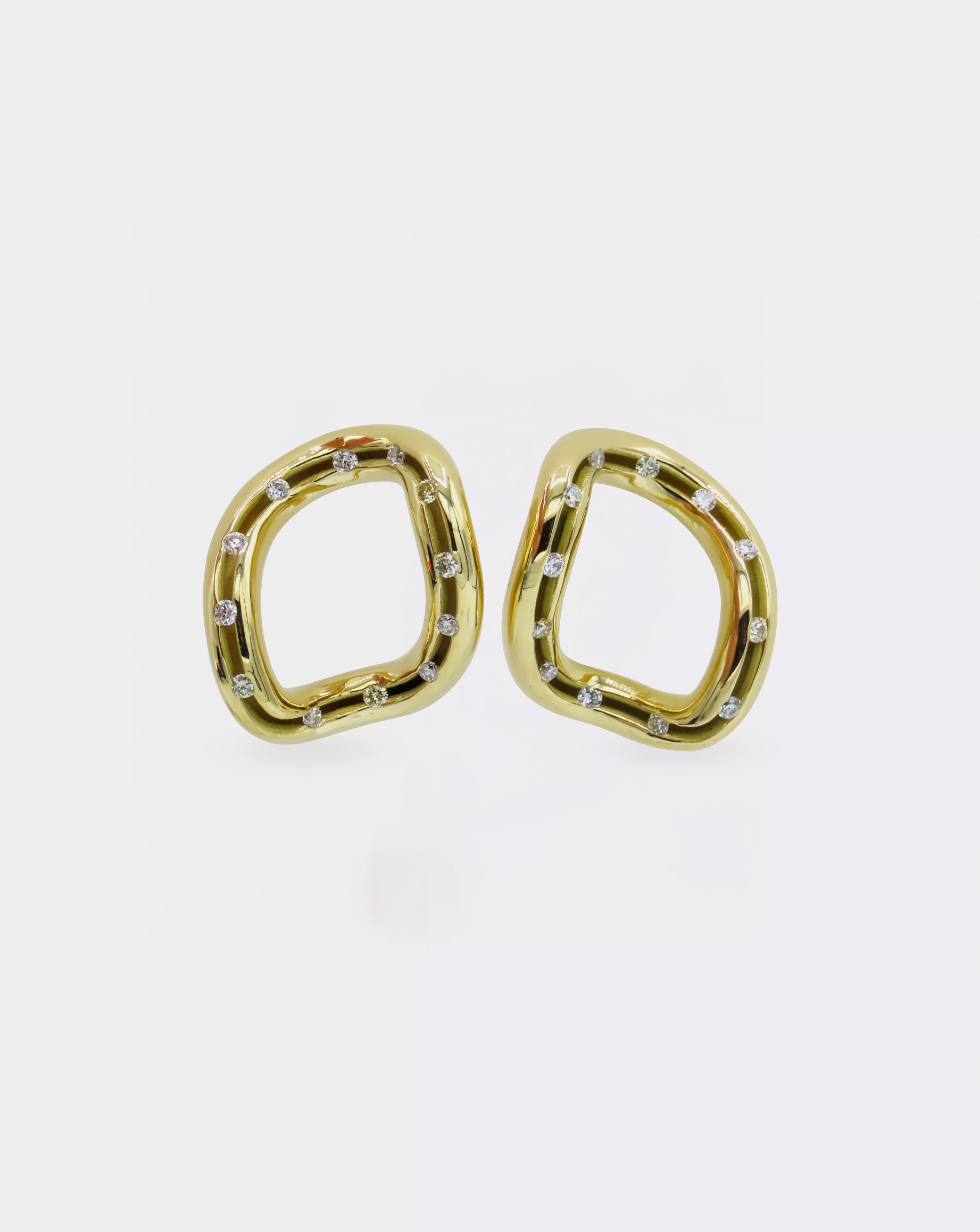 18K Gold Earrings with 0,24ct diamonds - Infinite
