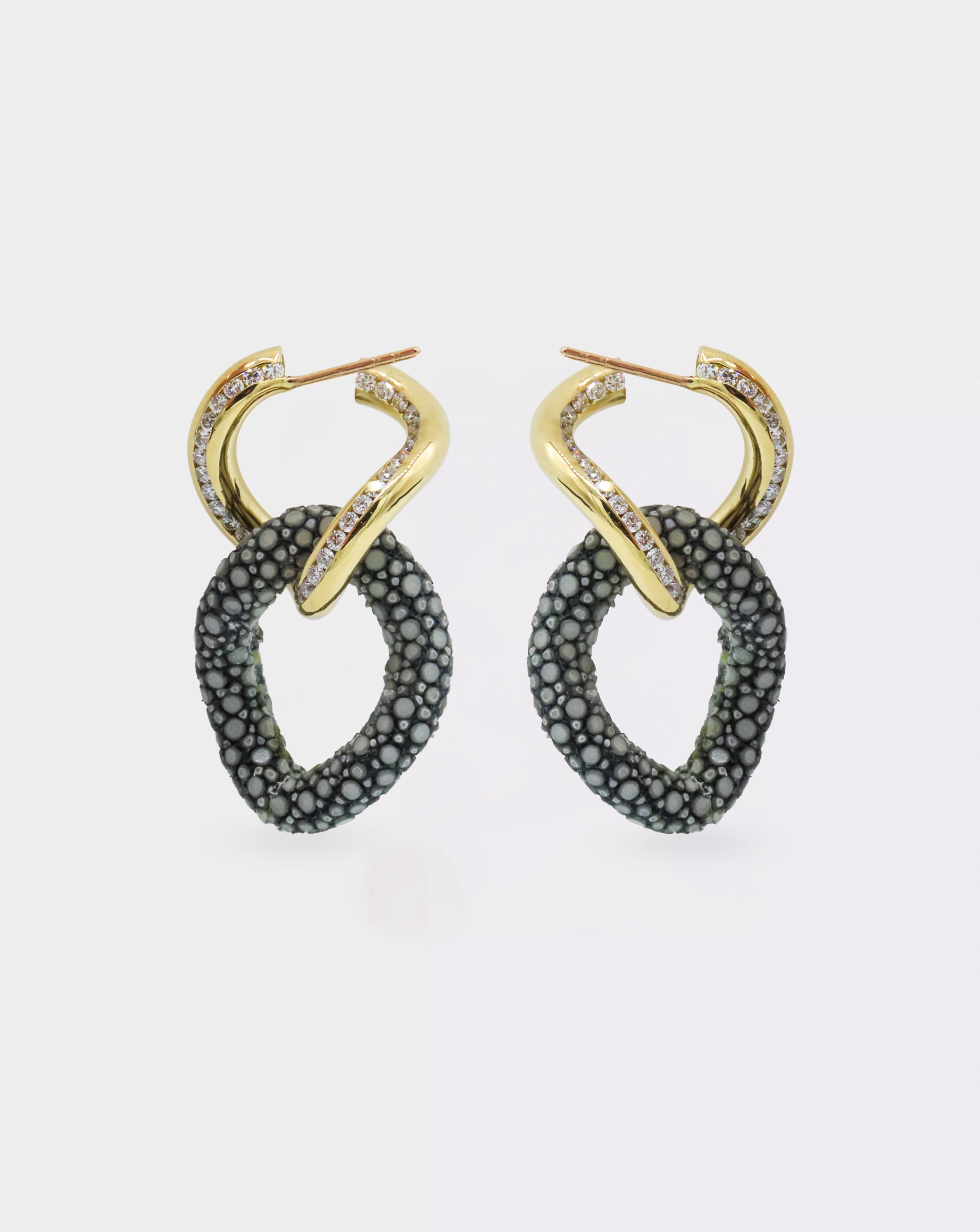 18K Gold Chainlink earrings with 0,68ct diamonds - Galuchat - Black