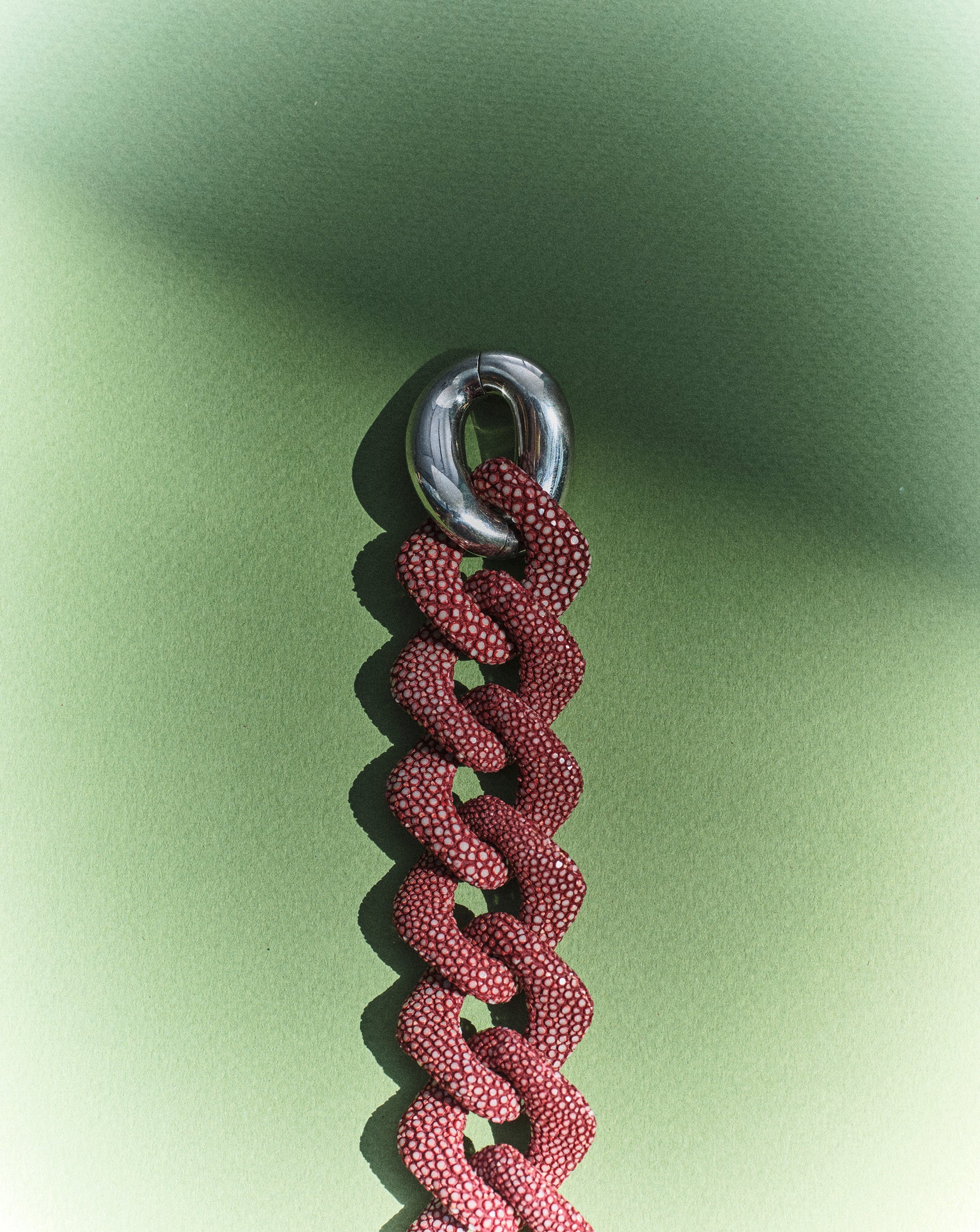 Galuchat - Garnet - Gold plated